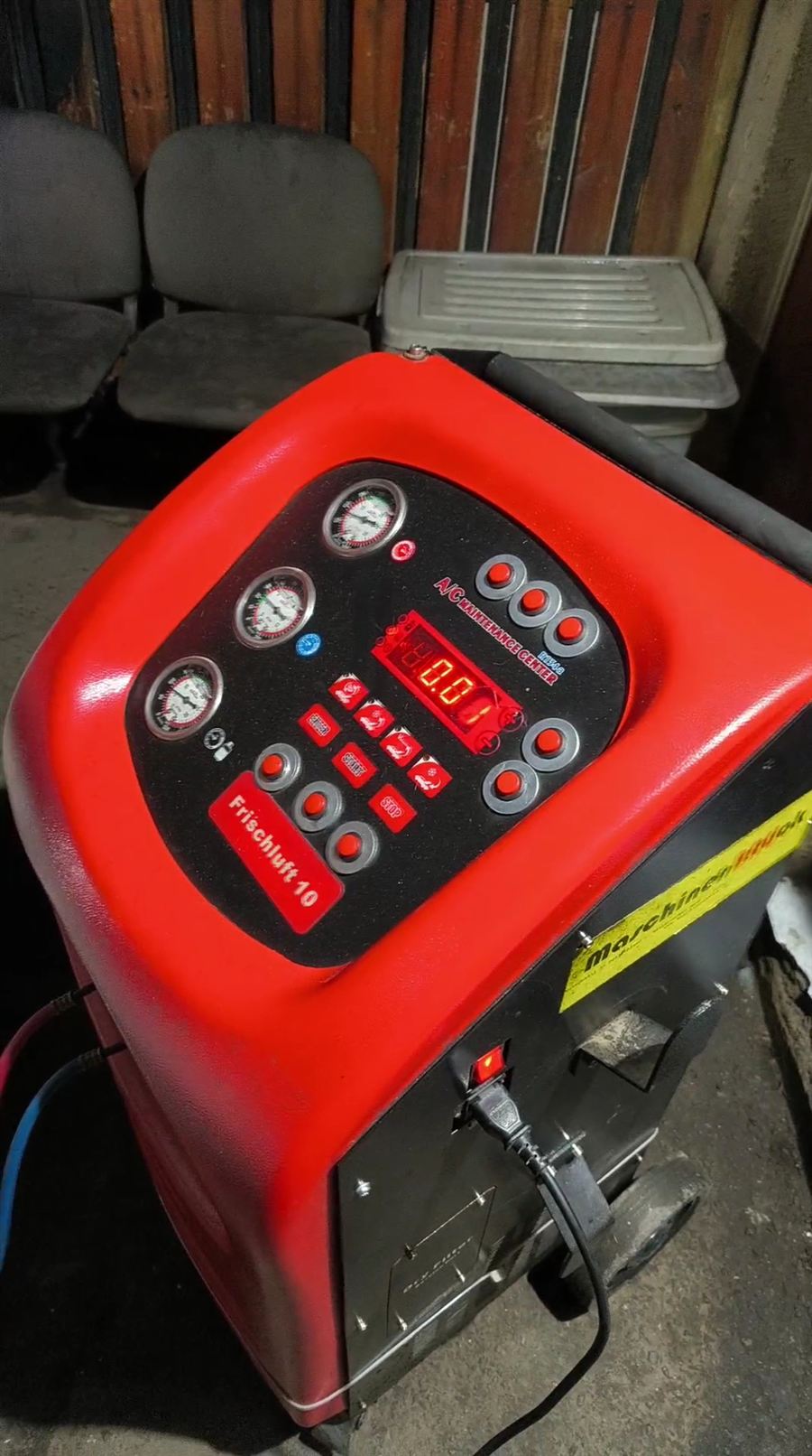 Equipo de carga de aire acondicionado del taller